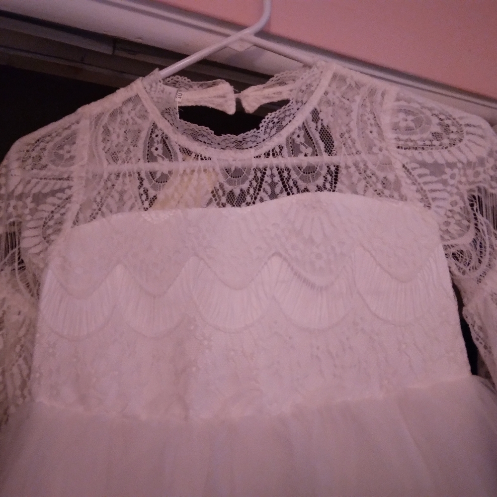 GIRL'S dress